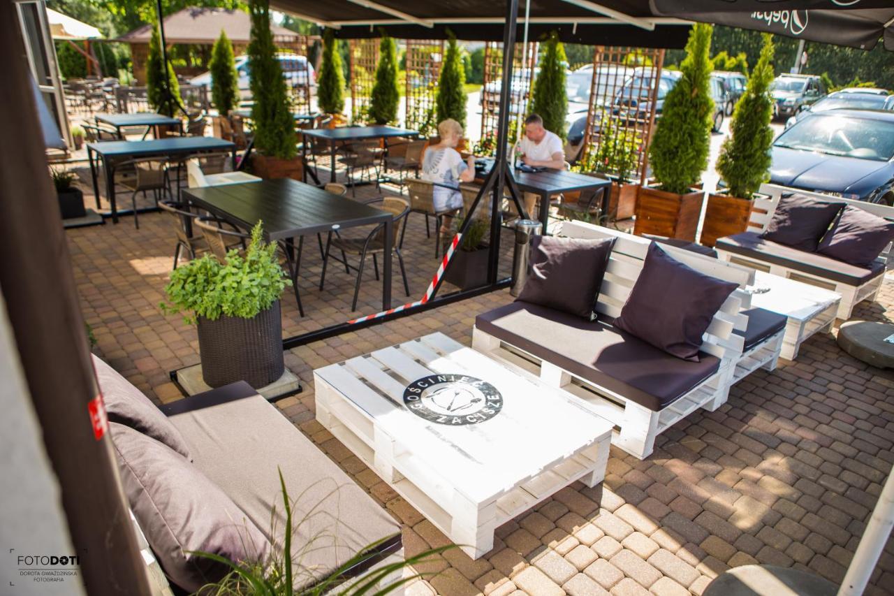 Gosciniec Zacisze I Blisko A2 Dabie-Uniejow I Restauracja B&B 외부 사진