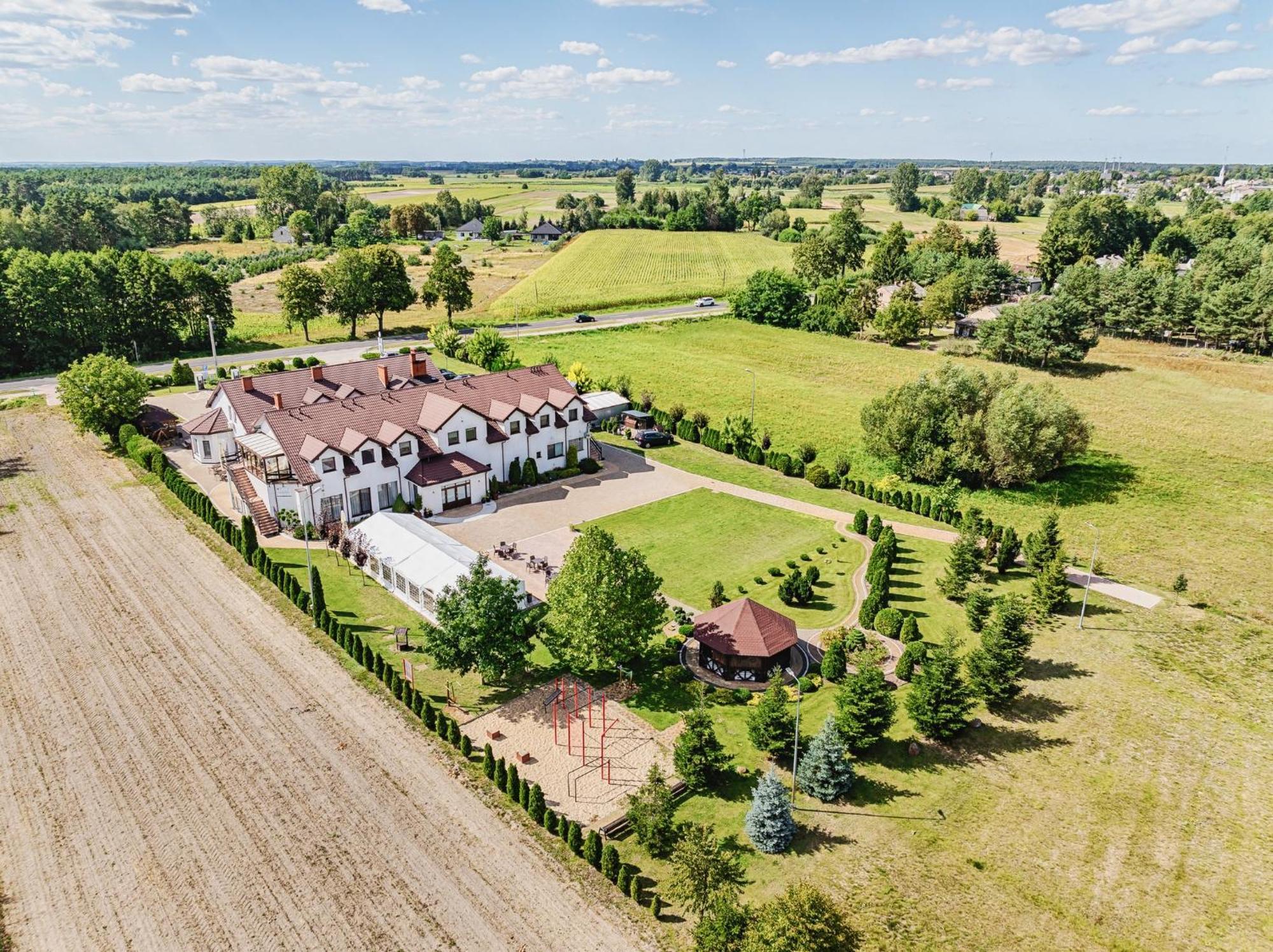 Gosciniec Zacisze I Blisko A2 Dabie-Uniejow I Restauracja B&B 외부 사진