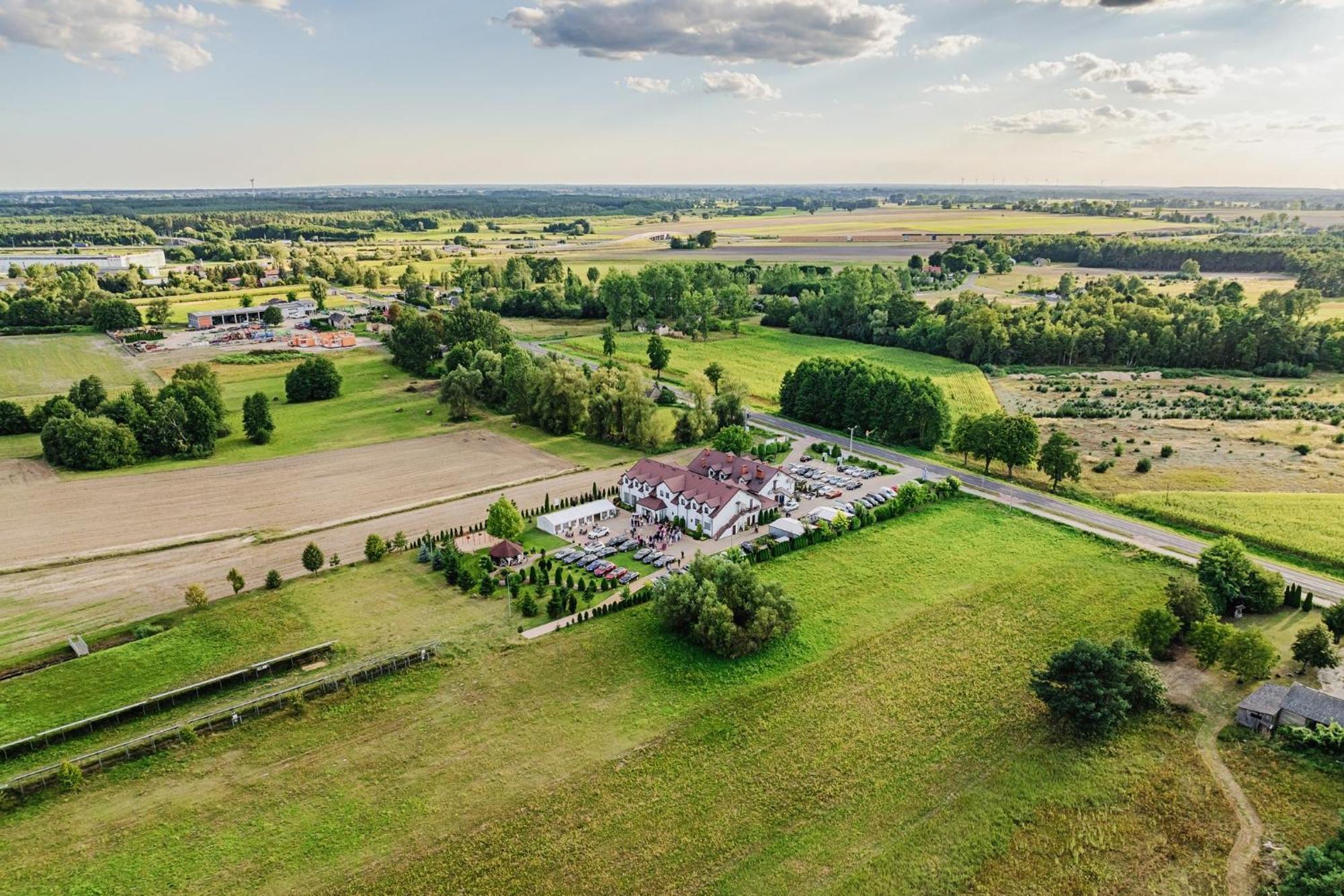Gosciniec Zacisze I Blisko A2 Dabie-Uniejow I Restauracja B&B 외부 사진
