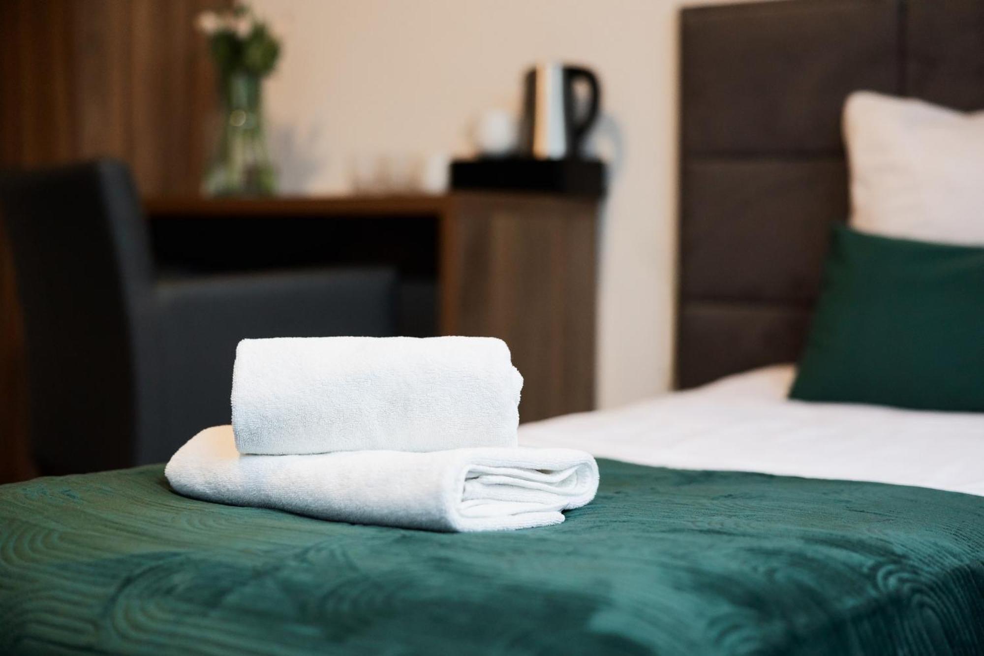 Gosciniec Zacisze I Blisko A2 Dabie-Uniejow I Restauracja B&B 외부 사진