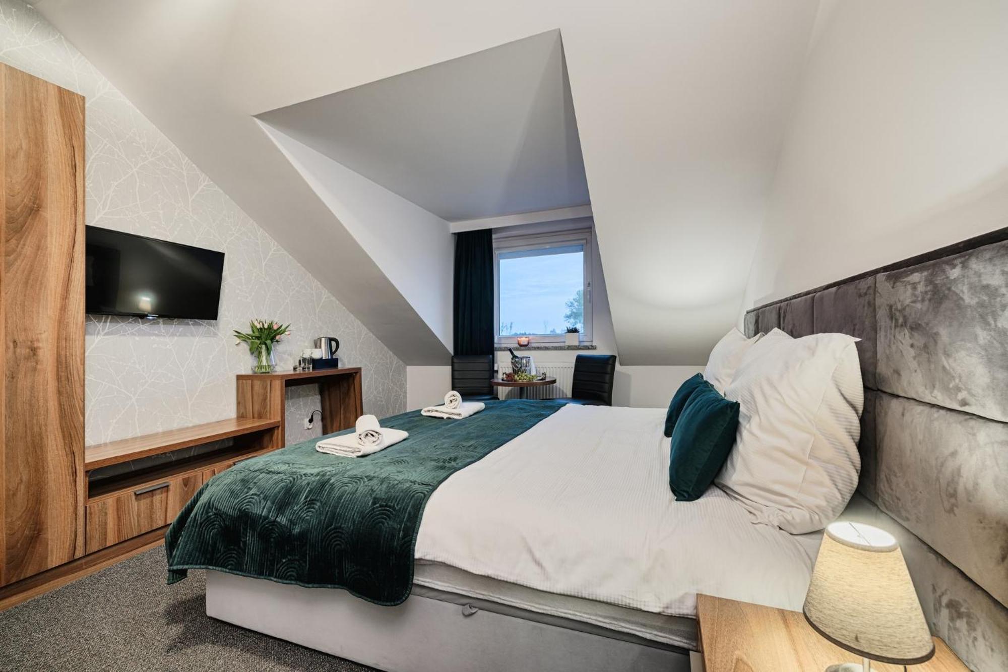 Gosciniec Zacisze I Blisko A2 Dabie-Uniejow I Restauracja B&B 외부 사진